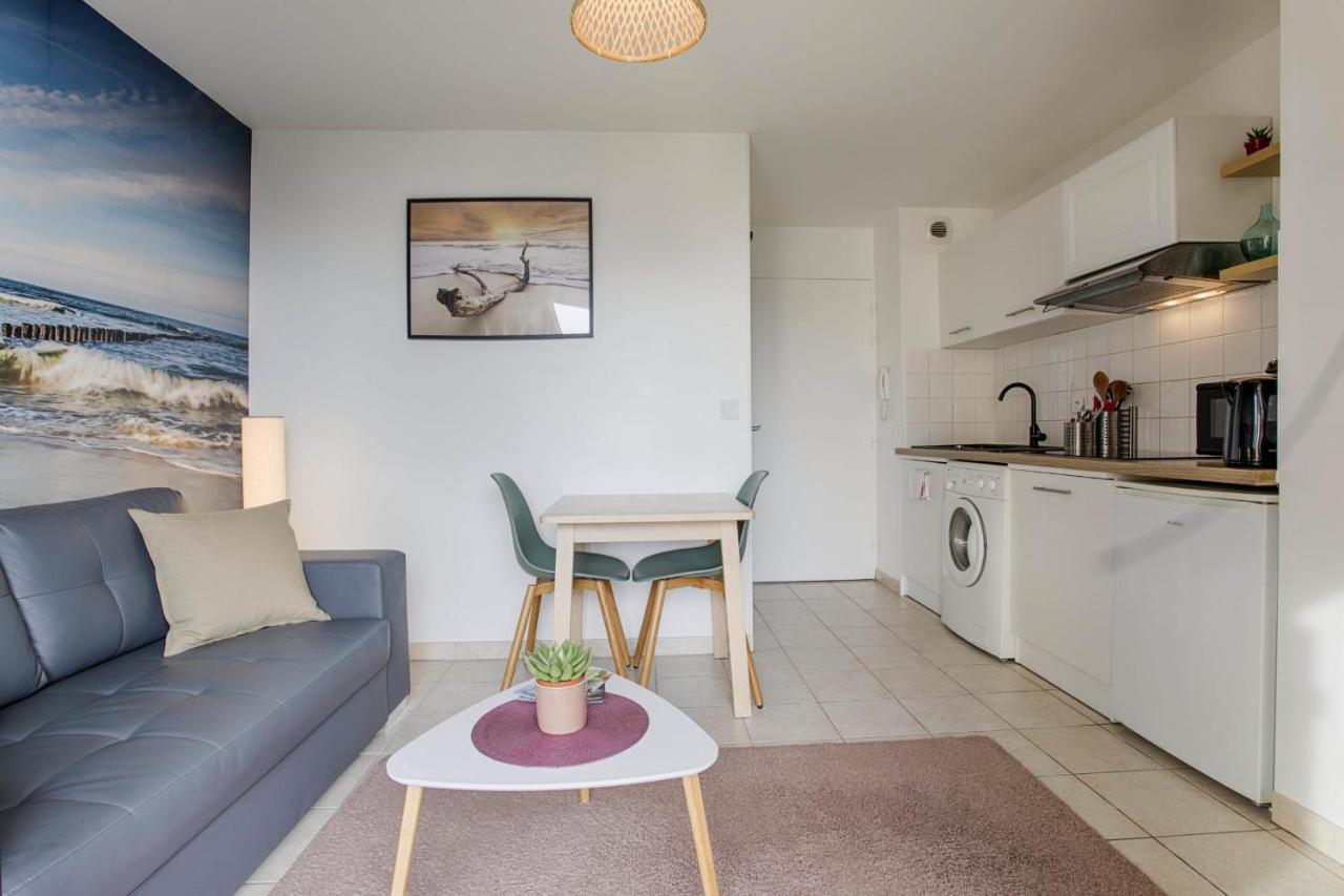 Cosy Flat At 100M From The Beach And Parking Apartment Уистреам Екстериор снимка