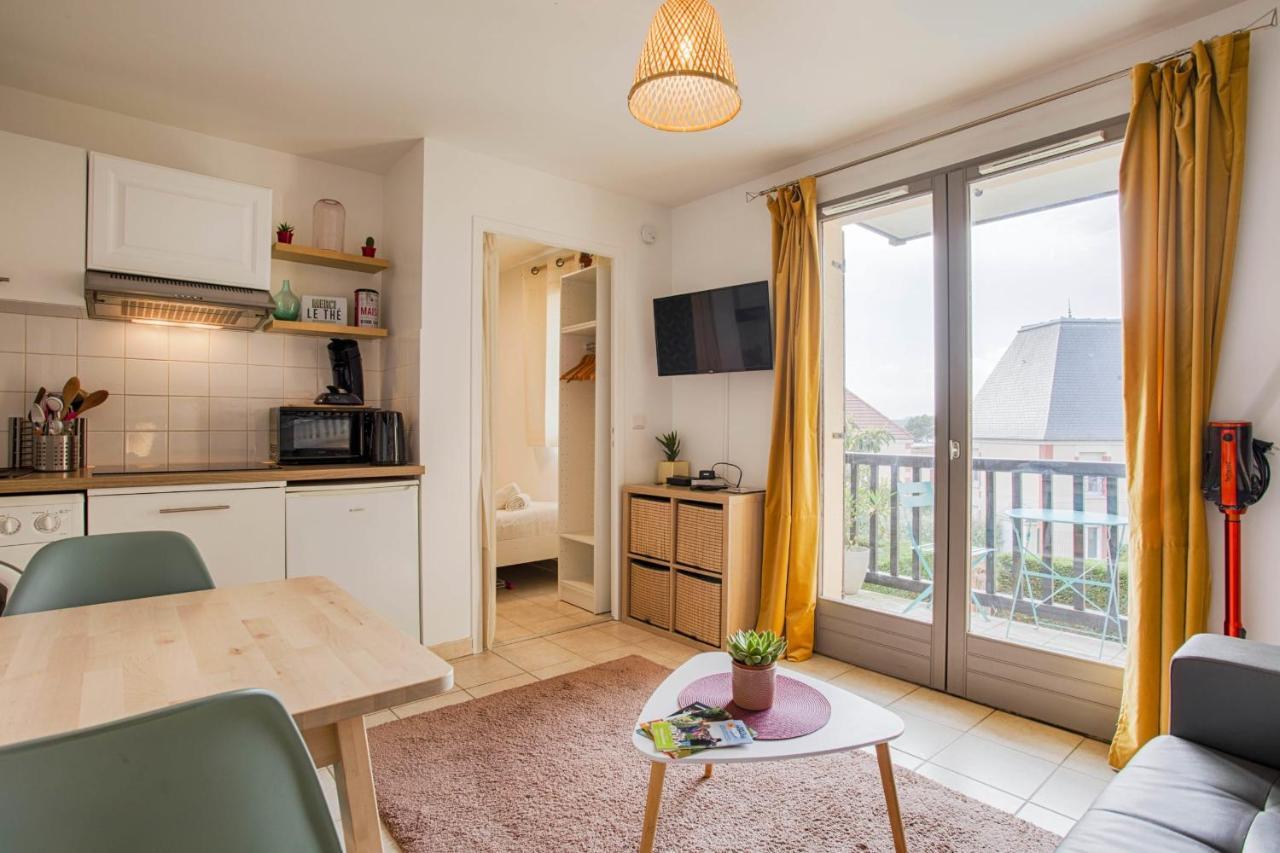 Cosy Flat At 100M From The Beach And Parking Apartment Уистреам Екстериор снимка